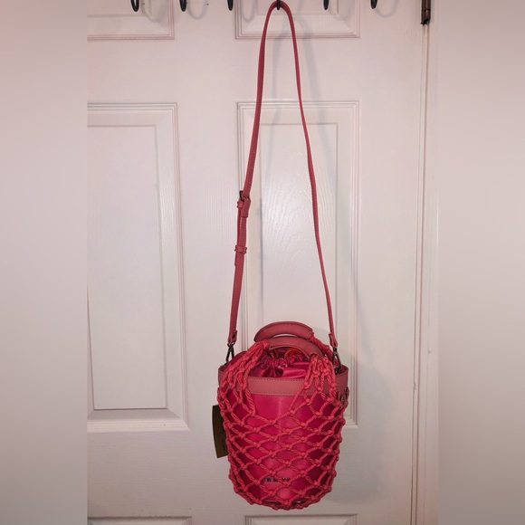 Steve Madden Bucket Tote - Picture 1 of 11